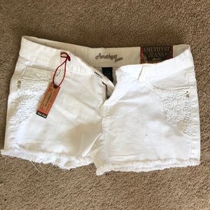 Amethyst low rise shorts